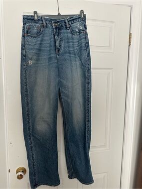 AE - Curvy 90's Straight Jean - Size 4 - Regular